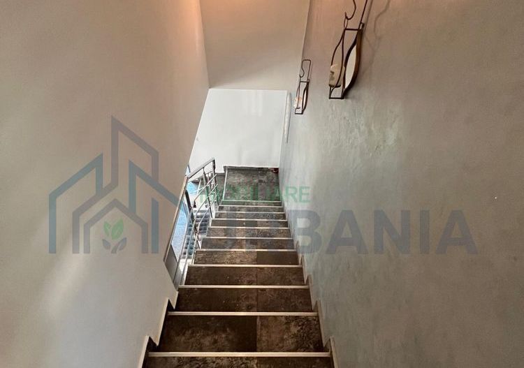 Casă modernă de vânzare în Valea Lupului, 4 camere și birou, construită în 2017 - Poză 5