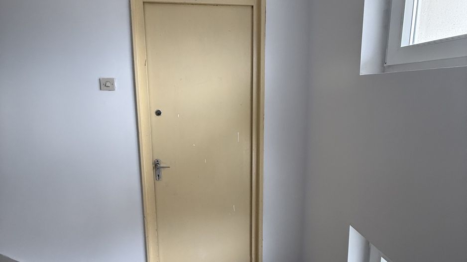 Ap 4 camere 90 mp+boxa+1 camera pe hol ultracentral b-dul Carol 1 - Poză 23