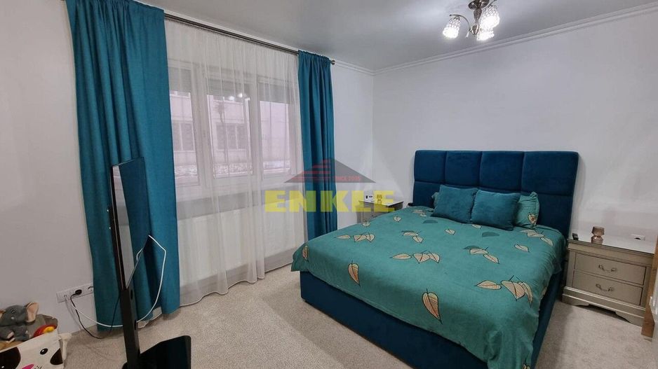 De vânzare apartament cu 3 camere, zona Primăverii - Poză 2