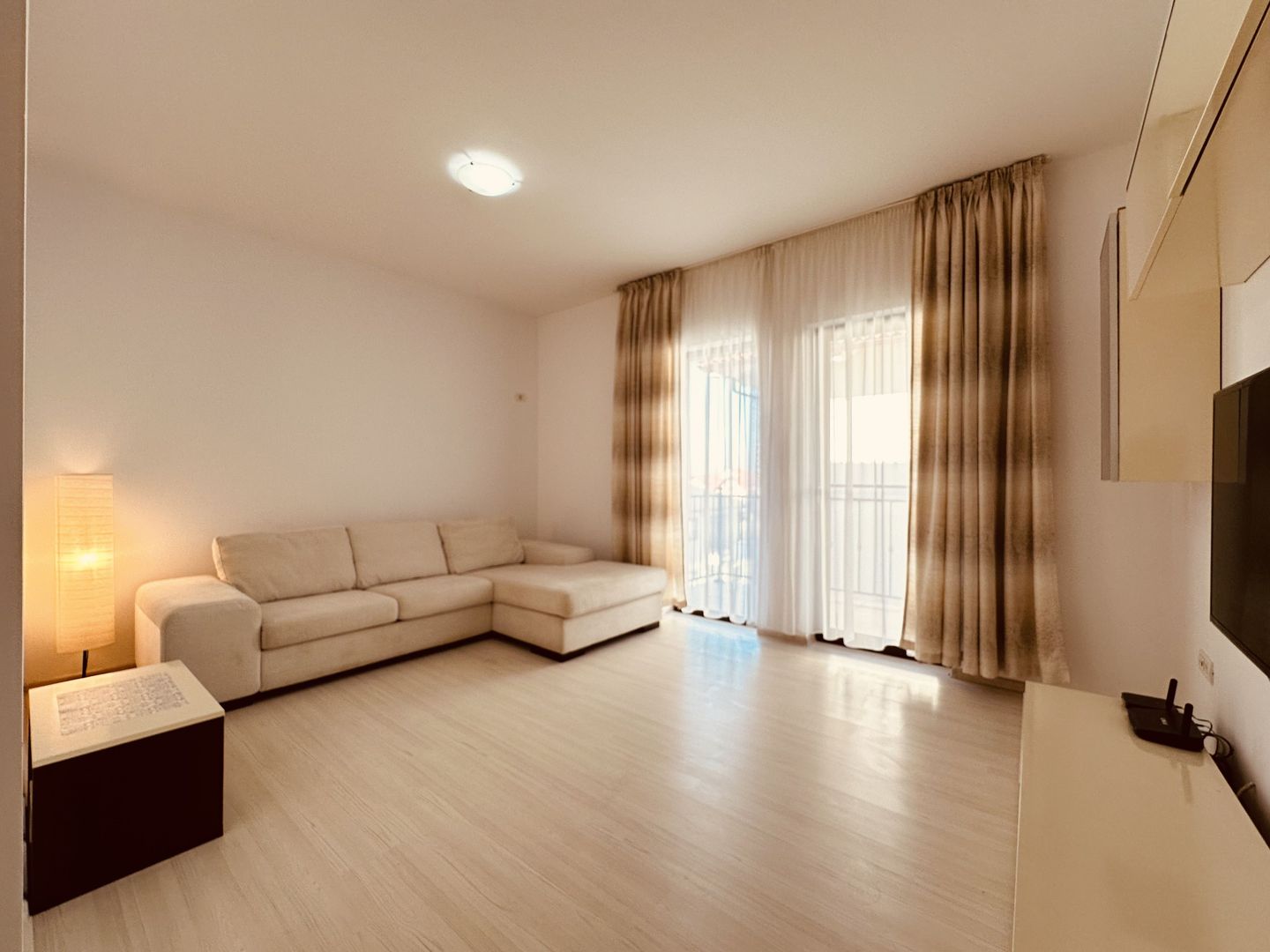 OFERTA INCHIRIATA - Comision 0% - Decomandat | Dressing & Pod Depozitare | - Poză 1