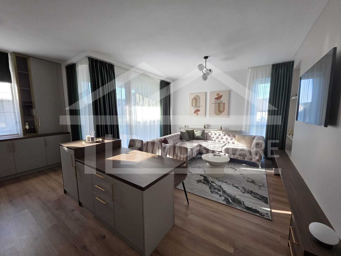 Apartament cu 2 camere, 60mp, Zona Unirii - Poză 1