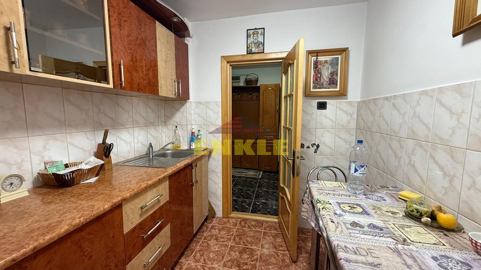 De închiriat – apartament cu 2 camere, zona Economic - Poză 3