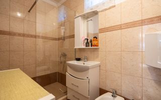 Casa cu 300 mp de teren , acces auto si dublu front in Nufarul - Poză 9