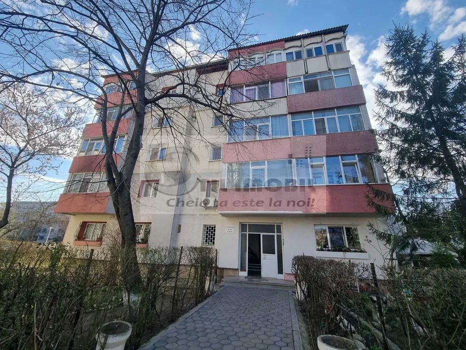 Apartament cu 3 camere, 2 bai, 69 mp - Tatarasi - 110.000 euro ! - Poză 2