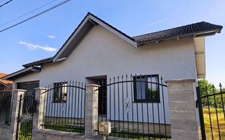 Casa individuala cu 4 camere, toate utilitatile, 500mp teren - Poză 2