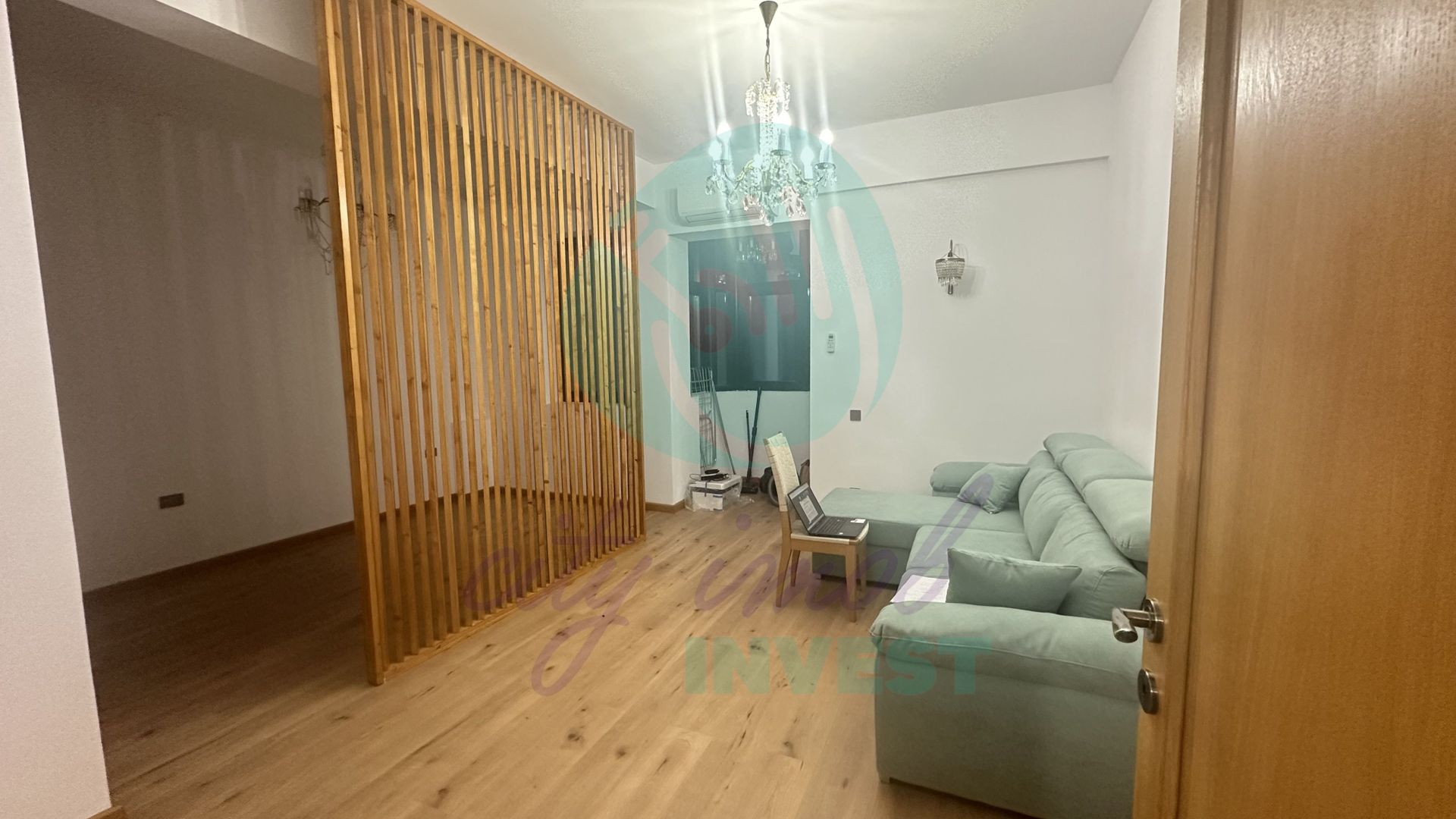 Garsoniera renovata intr-o zona boema - Poză 1