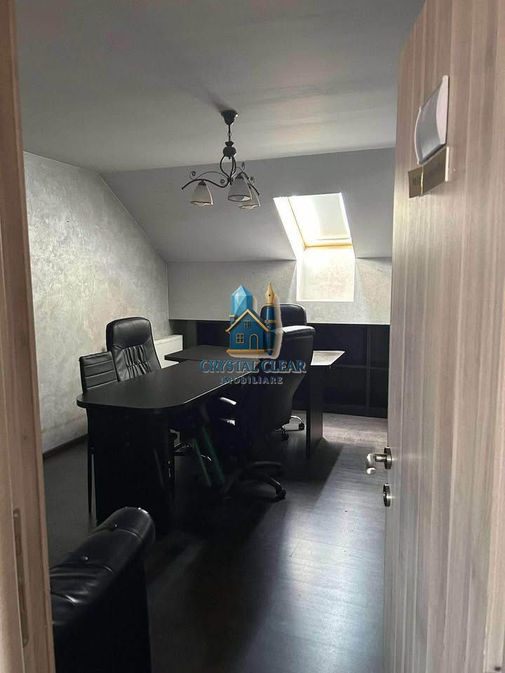 Casă pe 3 nivele, cu 13 camere-zonă centrală, str. Mihail Kogălniceanu - Poză 9