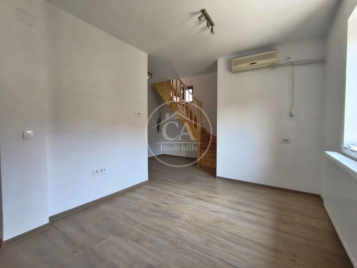 Apartament cu 2 camere la curte comuna de vanzare Ultracentral, Oradea - Poză 5