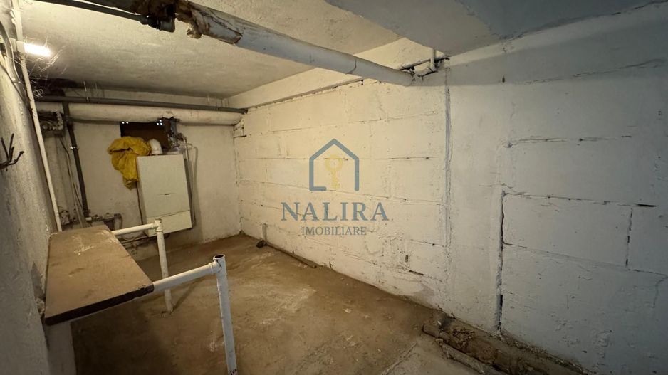 Apartament tip casa de vanzare  P+2  cu garaj -  Sasar - Poză 27