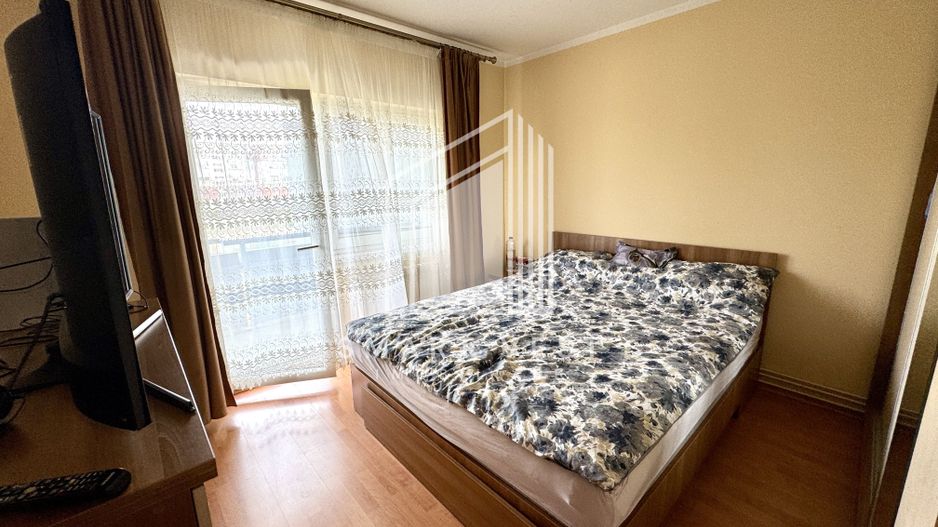 Apartament 3 camere decomandat de vanzare | Etajul 2 | Zona Micro 17 - Poză 1