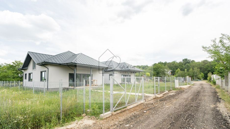 Vila noua SU 200mp la padure Snagov Ciofliceni - Poză 21