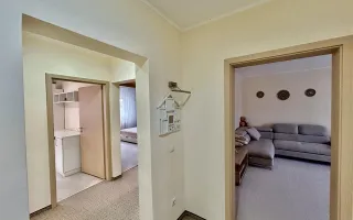 Apartament de închiriat în Sibiu – 3 camere, decomandat, 2 băi, 80 mp - Poză 15