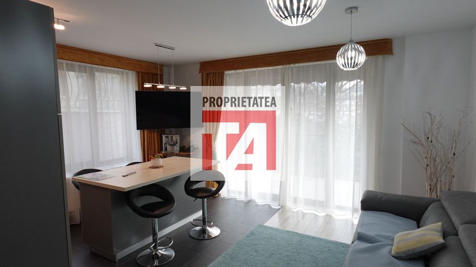 Apartament cu 3 camere decomandat zona Dealul  Florilor - Poză 1