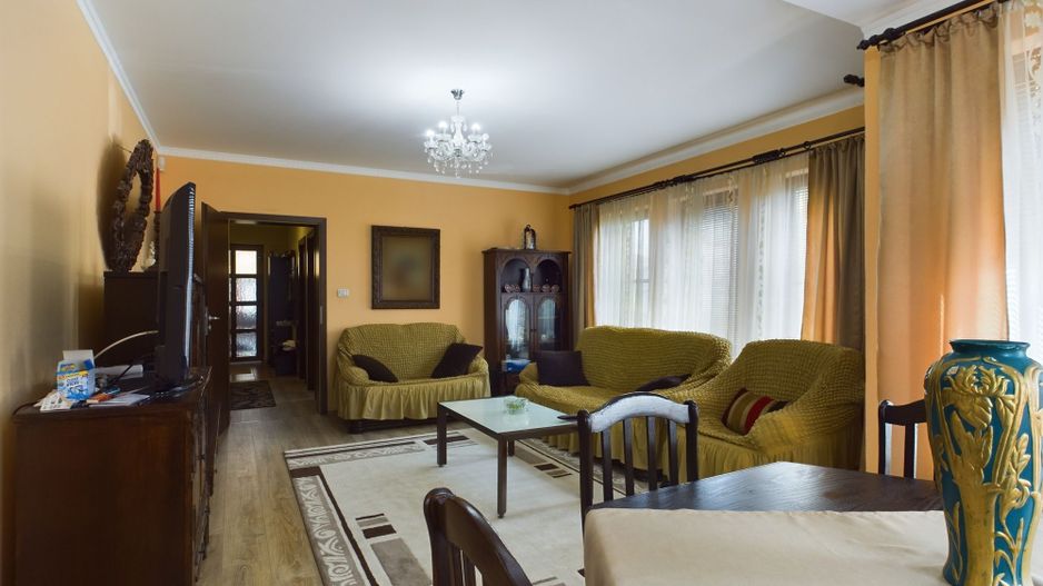 Casă individuală Moșnița Nouă - Poză 3