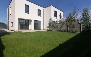 Casa aproape de scoala, gradinita, liceu, 4 camere, asfalt, toate utilitatile - Poză 3