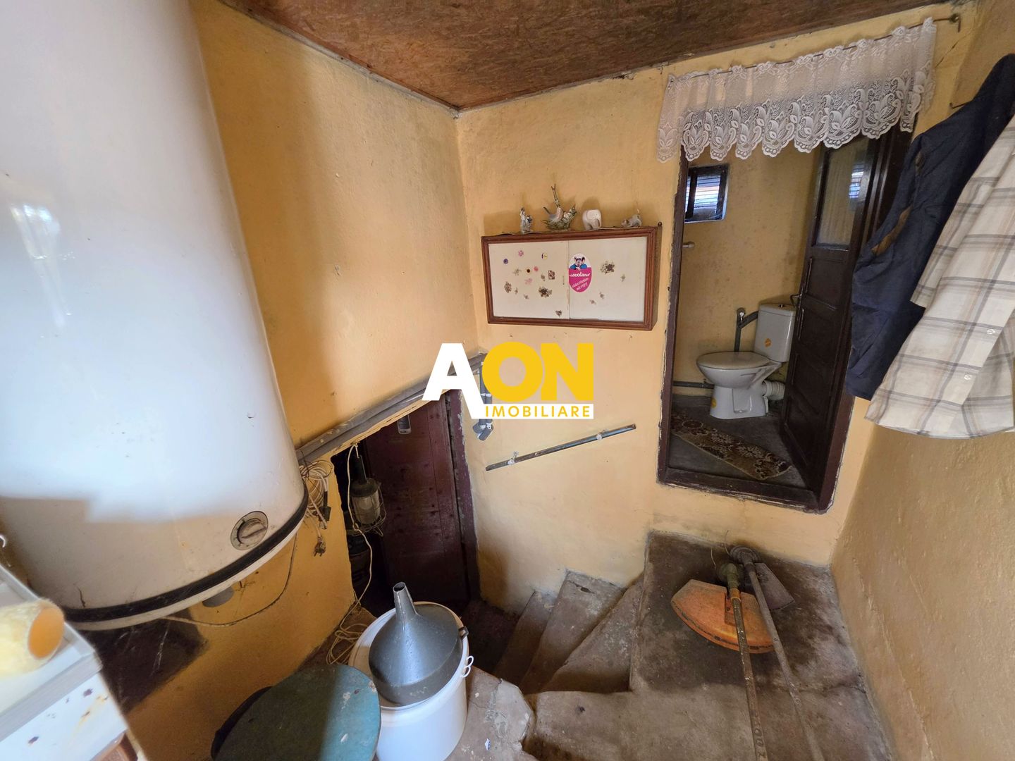 Casa traditionala, 3 camere, la asfalt, 1685 mp teren, Ciugud - Poză 13