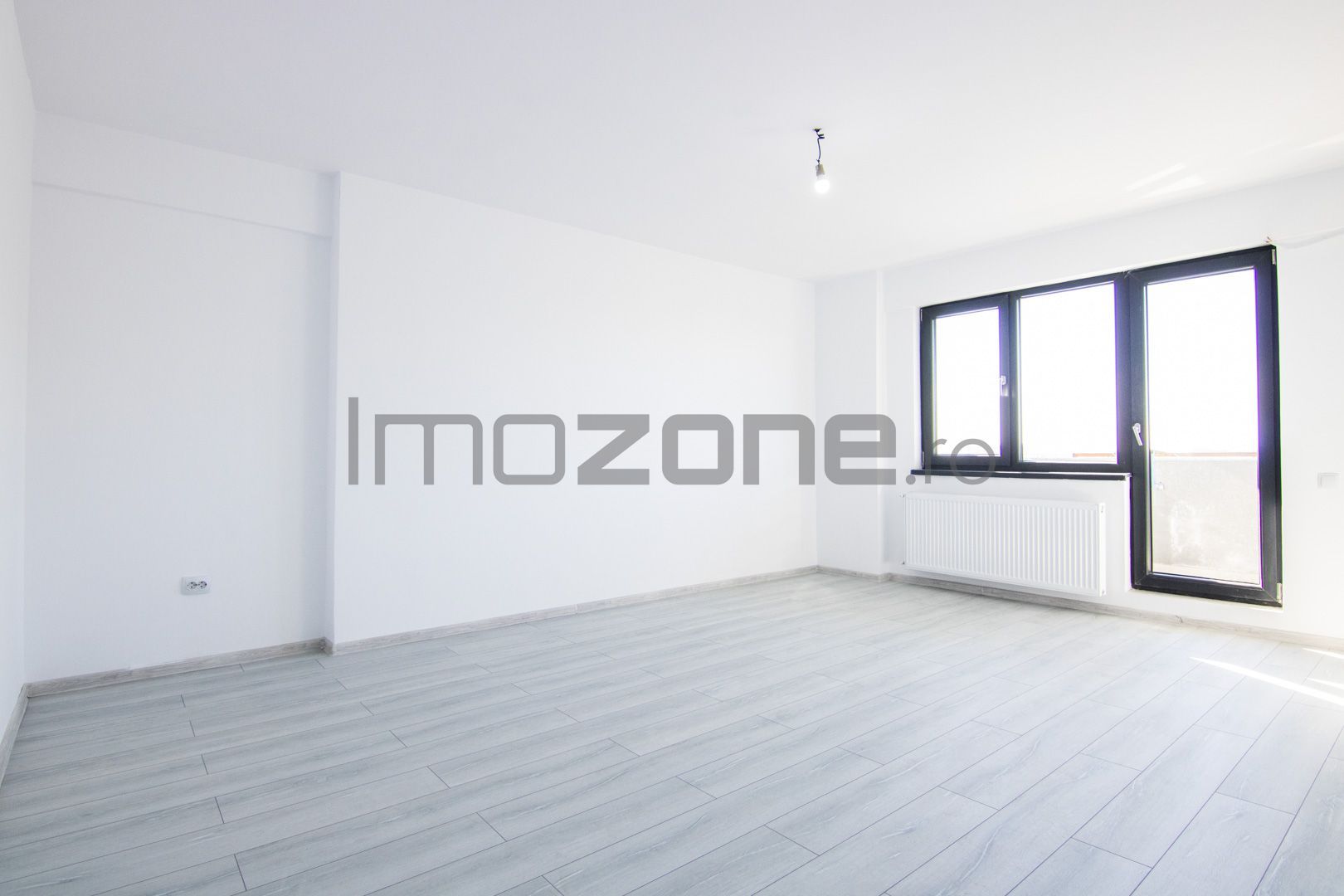 3 Camere | De Vanzare | Bloc Nou | 2 Bai | Living Spatios | 77 mp | Balcon - Poză 1