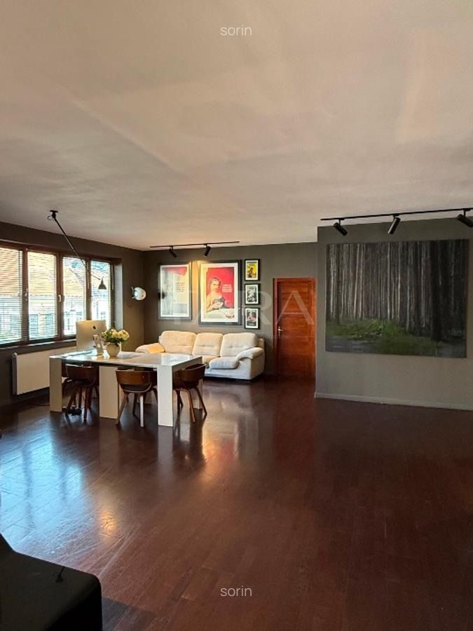 Apartament ULTRACENTRAL, 4 camere, decomandat - Poză 5