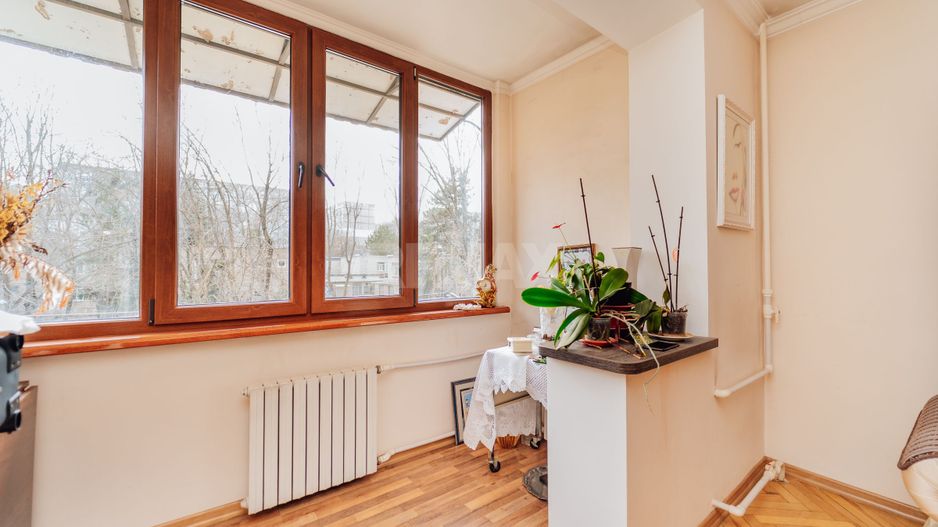 Apartament cu 3 camere - Poză 3