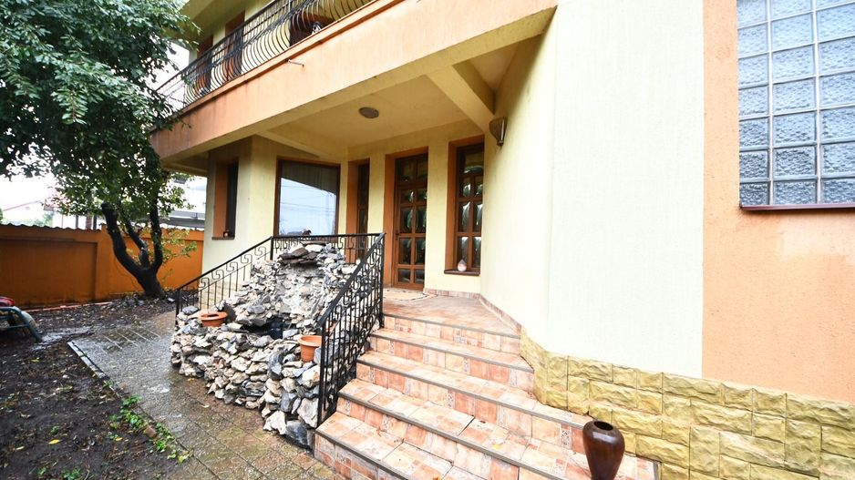Vila spatioasa, constructie solida, zona micro 17 – Galati - Poză 32