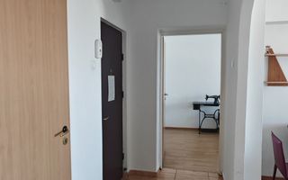 2 camere decomandat,BD Garii,etaj intermediar,pret pornire 103000 E - Poză 3