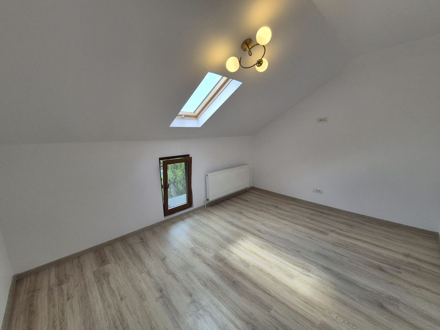 Vila/casa noua: P+M, Banesti-Prahova - 150 mp utili + teren 875 mp! - Poză 18