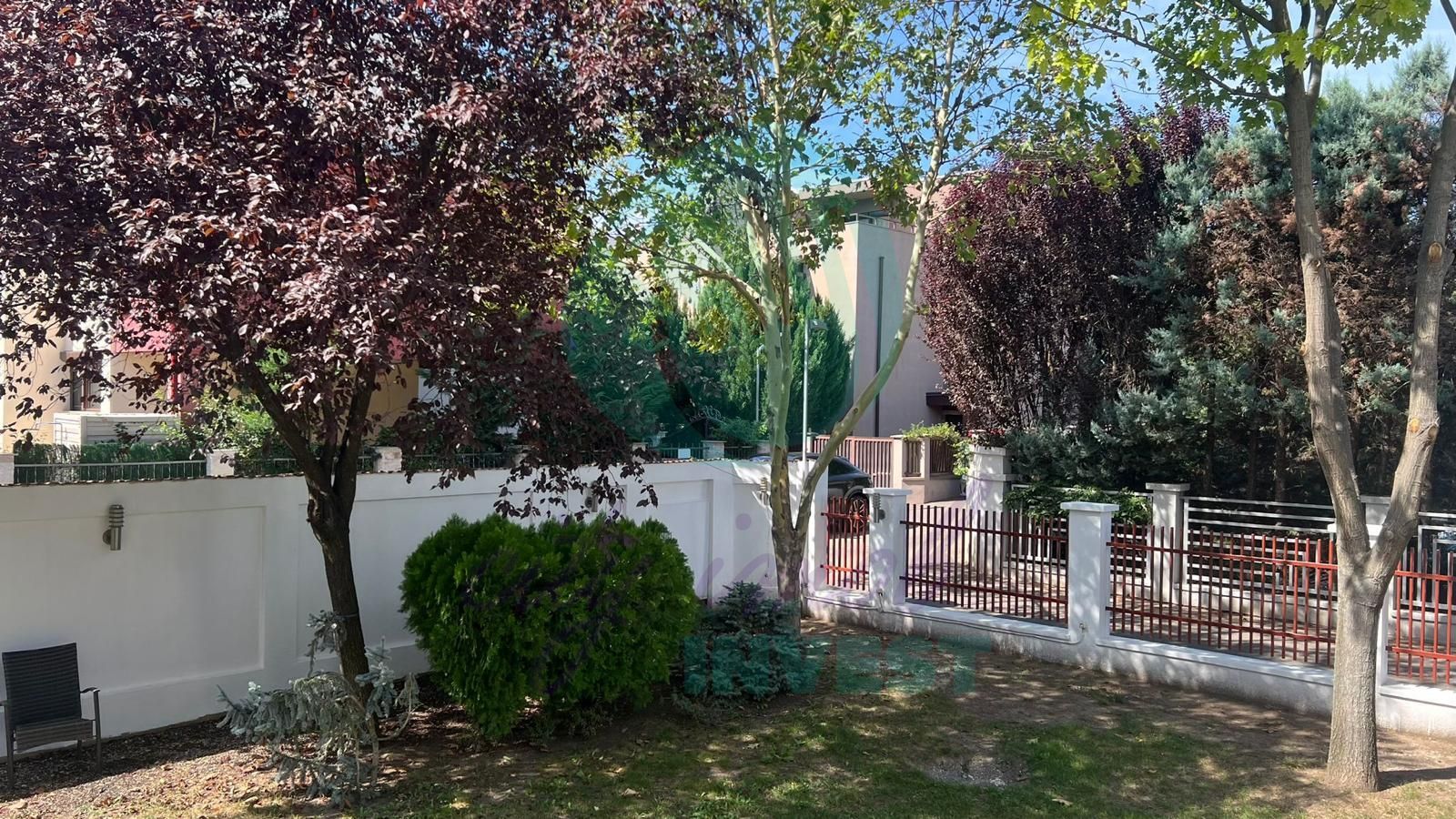 Vila individuala 12 camere Iancu Nicolae- Jolie Ville - Poză 2