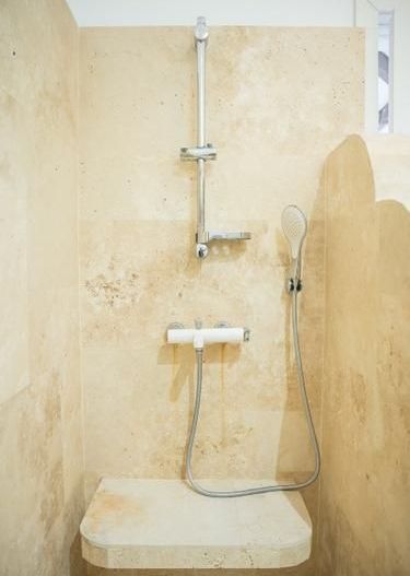 Pipera - Vilă modernă cu 4 dormitoare, curte generoasă și parcare subterană - Poză 11