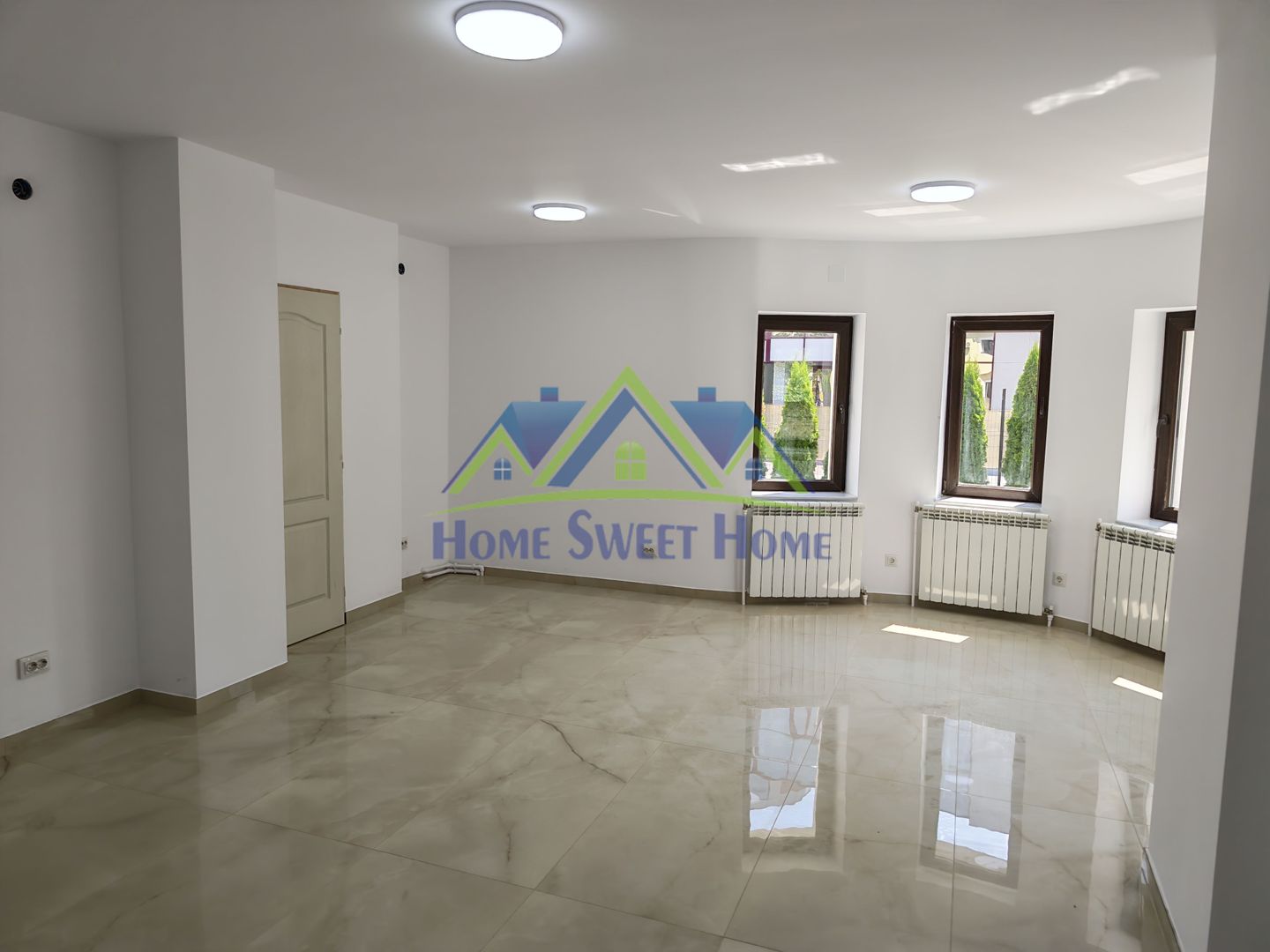 Spațiu comercial/birouri–Parter de casă, langa Cafetarie si Institut! - Poză 5