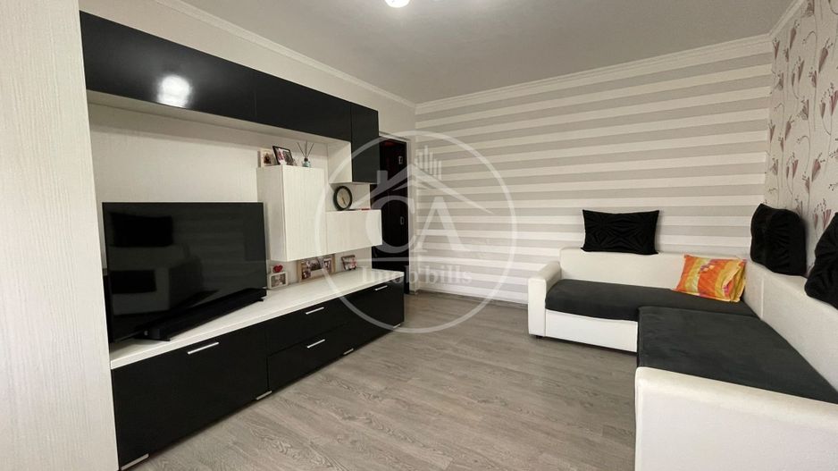 Apartament cu 2 camere de vânzare în zona Rogerius, Oradea - Poză 2