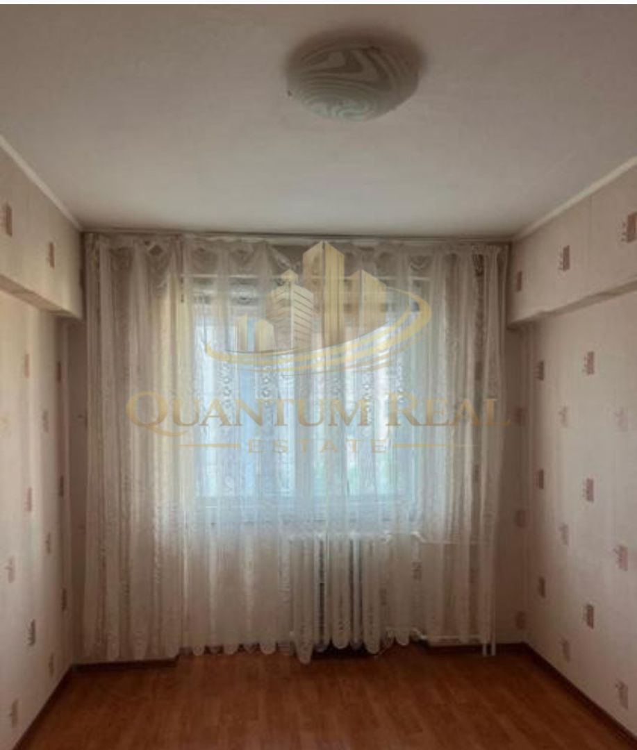 Vanzare apartament 3 camere decomandat-LOC DE PARCARE-RAHOVA-OFERTA! - Poză 3