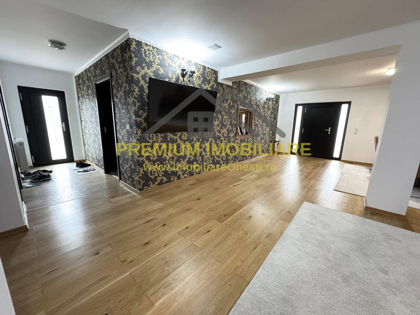 Vila la 13 km de Onesti - Poză 11