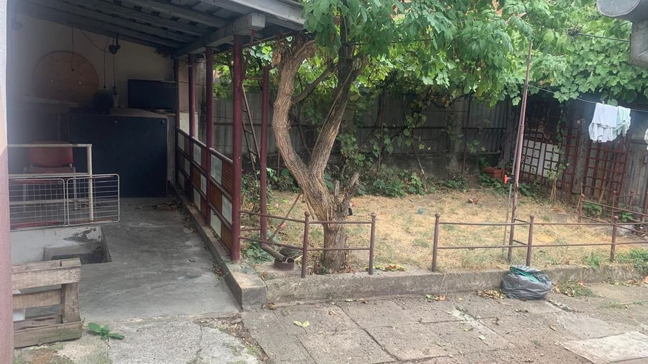 Casa 110 mp cu posibilitae de mansardare si curte cu potential - 7 strazi Gruia - Poză 9