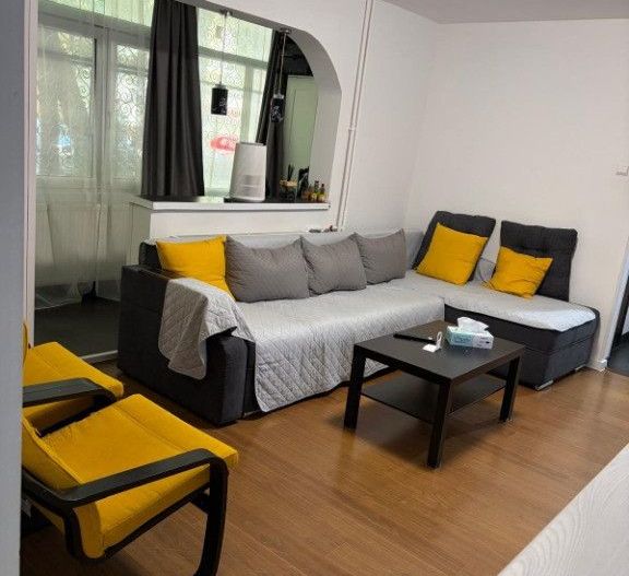 Apartament Luminos 3 camere, zona Bld. Alexandru Obregia, Straduintei. - Poză 1