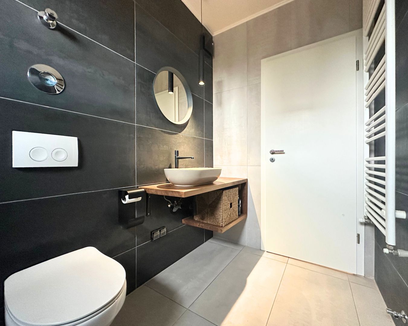 Apartament 2,5 camere chic cu grădină balcon vitrat și mobilier premium - Poză 22