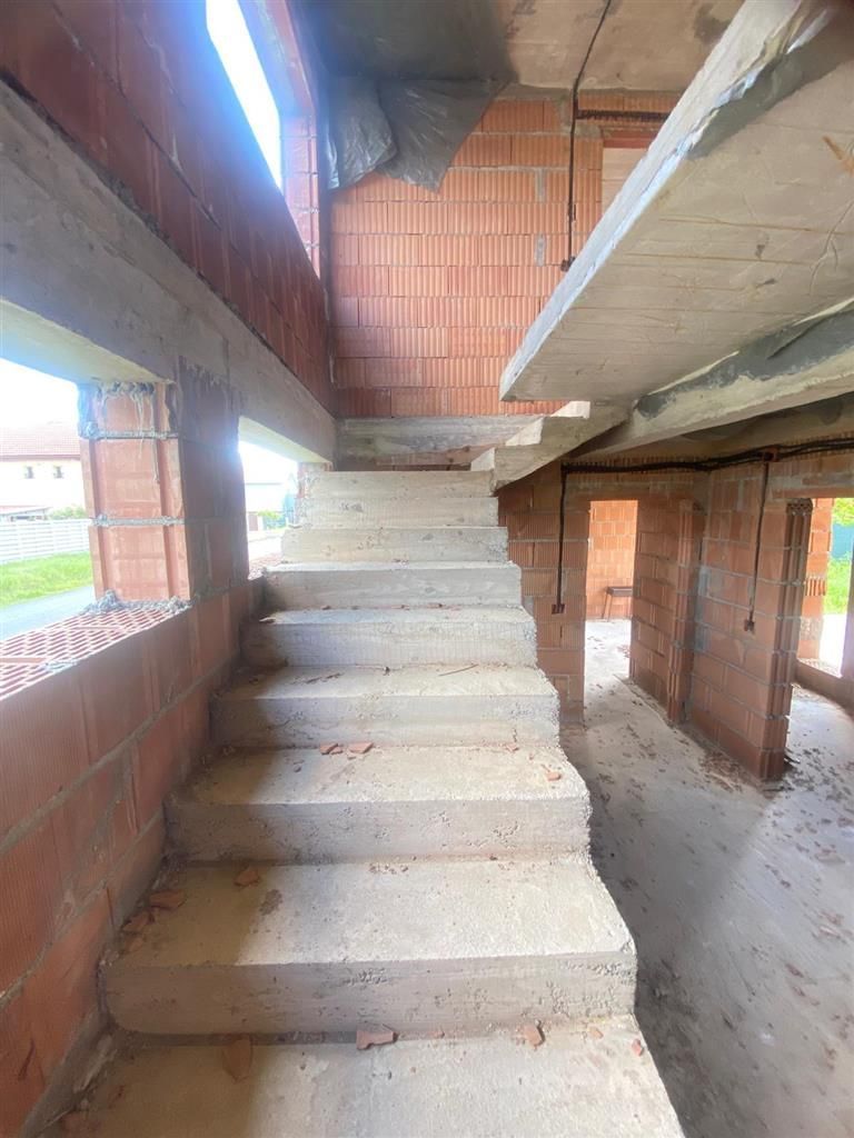 Sacalaz casa la rosu - Poză 8