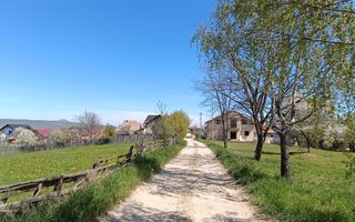 teren pretabil pensiune -casa,Zarnesti,4km de castelul Bran - Poză 1