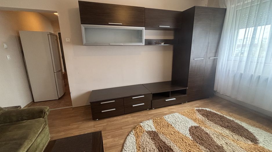 Apartament zona Dacia - Poză 1