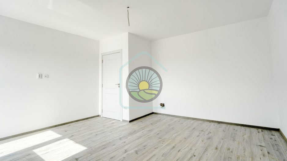 CASA  5 CAMERE IZVOR-TARLUNGENI - Poză 15