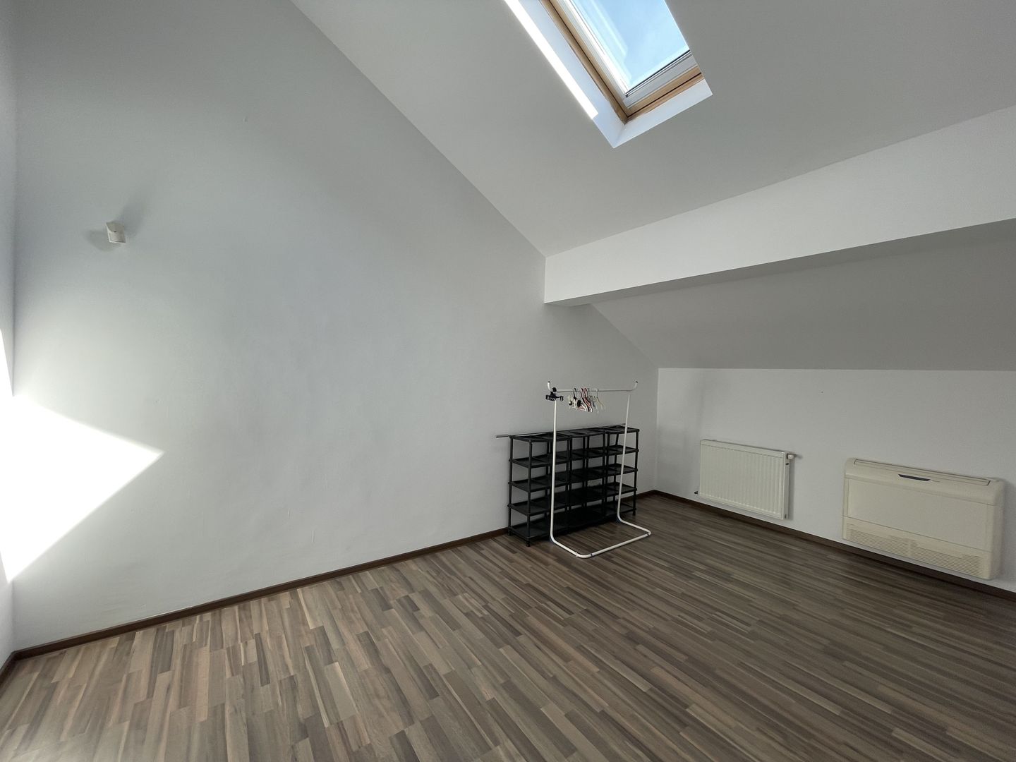 Vilă Individuală Spațioasă în Zona Iancu Nicolae - Poză 16