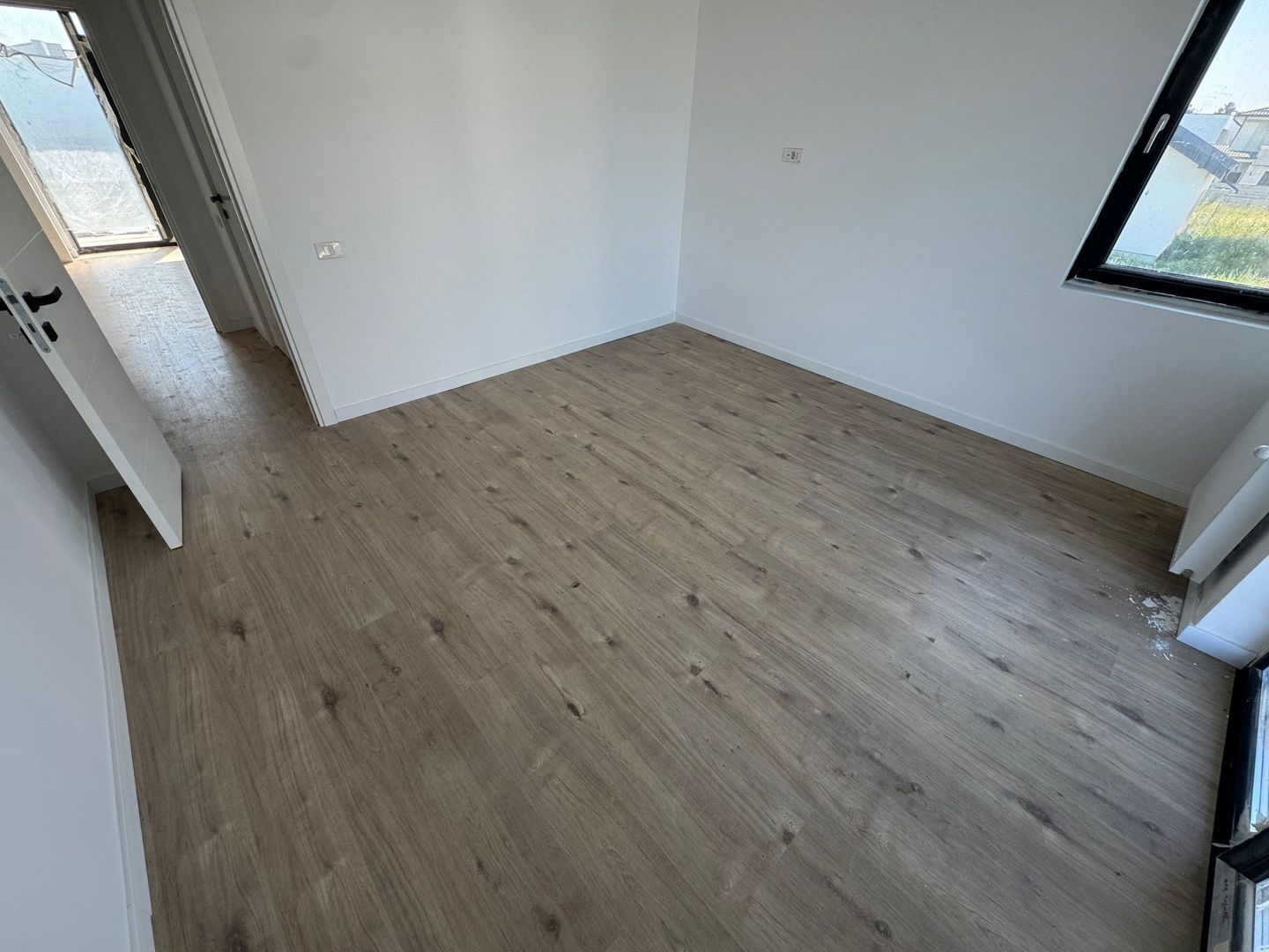 Individuala Otopeni, Odaile, curte MARE, 6 CAMERE - Poză 8