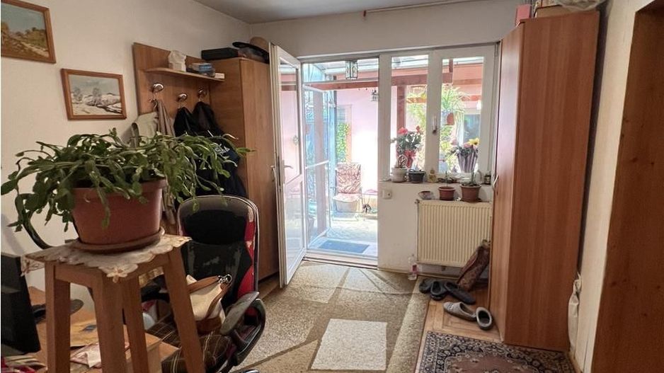 Casa pentru 2 familii zona Ghiroda CENTRALA teren 570mp - Poză 5