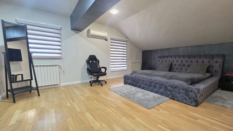 Vilă excepțională cu lift, piscina și teren de 1000 mp | VOLUNTARI - Poză 10