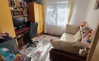Apartament cu 3 camere, etaj intermediar, cu garaj, zona Spital Judetean - Poză 6