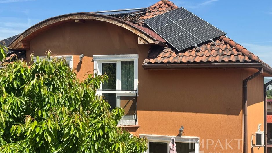 De închiriat – Vilă premium cu panouri fotovoltaice, grădină și garaj - Poză 21