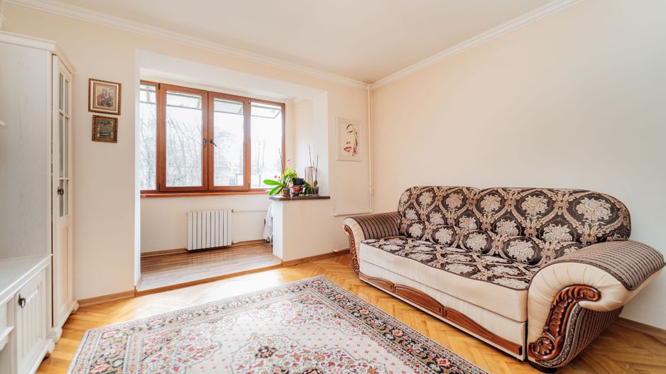 Apartament cu 3 camere - Poză 2