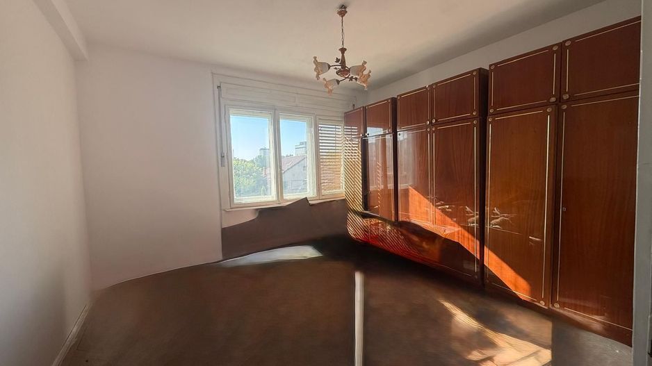 Apartament spațios 3 camere, zona centrala Take Ionescu / Str. Bucuresti - Poză 2