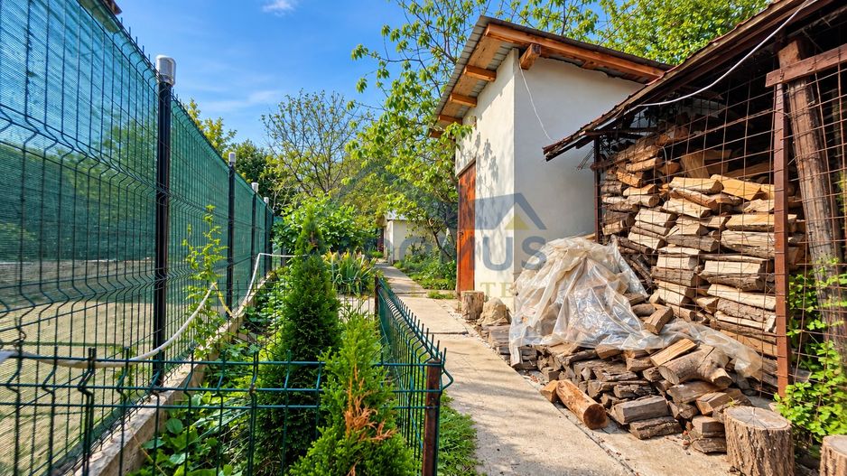 Casă cu 3 camere, anexe și livadă – Lopatnița, Șoimari - Poză 12