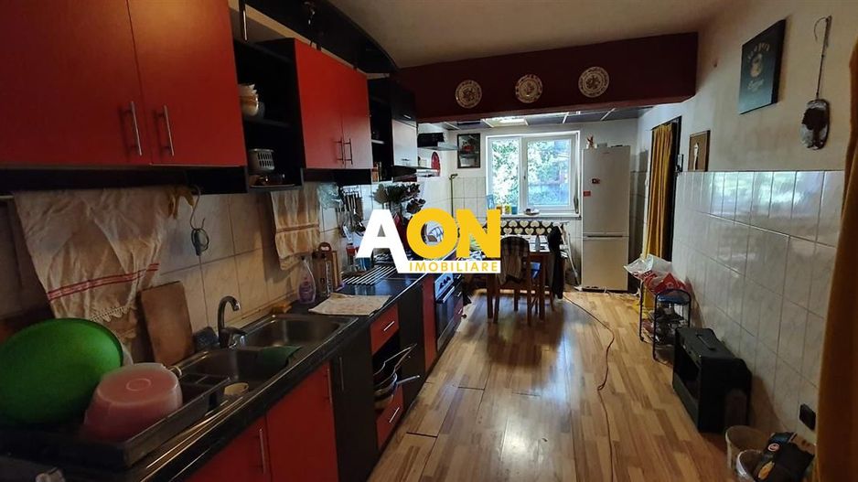 Casa cu 5 camere, 1500 mp teren, Centru. Pretabila pentru muncitori - Poză 5