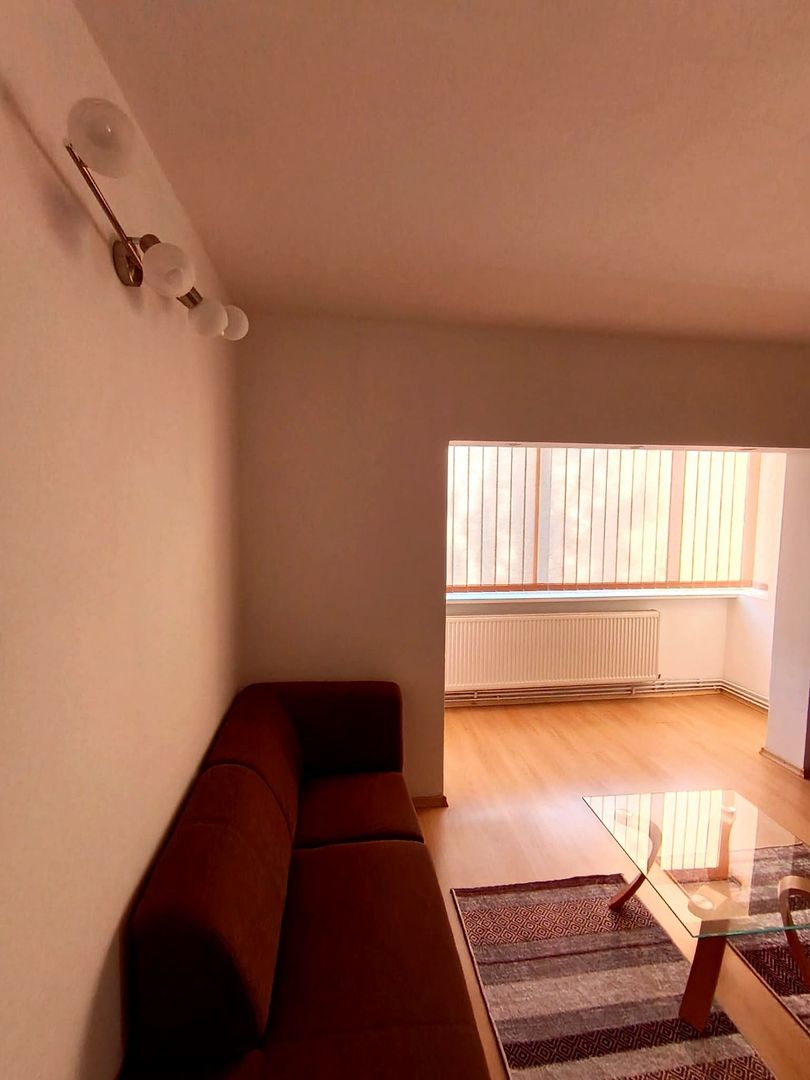 Apartament cu 2 camere, 55 mp, centrală proprie și aer condiționat - Poză 3